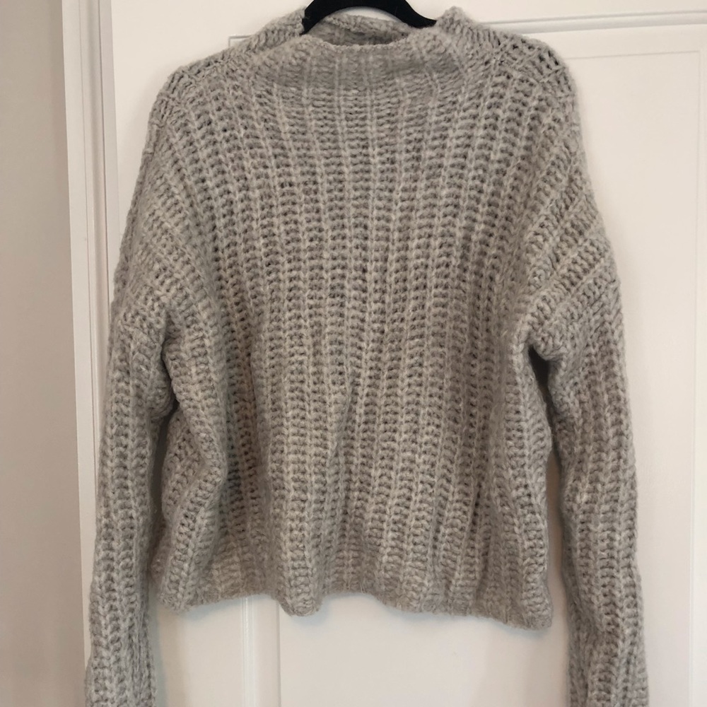 Aerie grey sweater